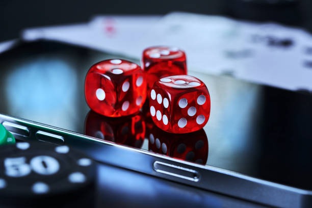 Live card game dealer at lunatogel link studio with blackjack table and multiple camera angles